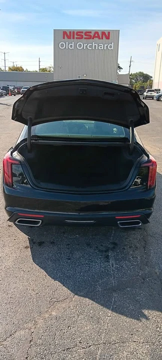 2025 Cadillac CT5 - Image 9 of 20