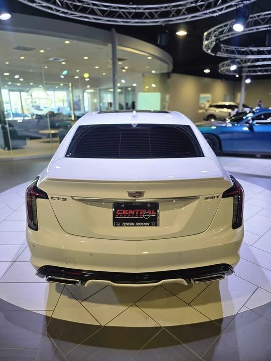 2025 Cadillac CT5 - Image 4 of 8