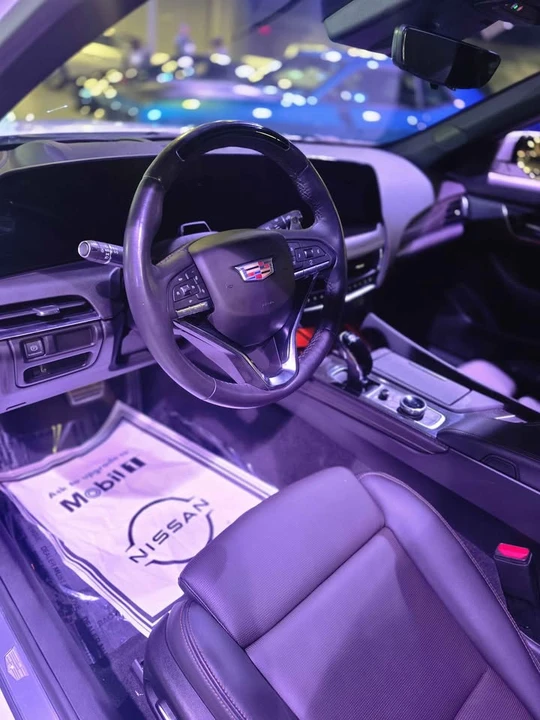 2025 Cadillac CT5 - Image 5 of 8