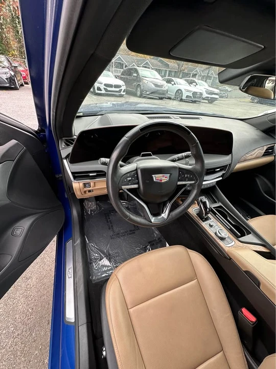 2025 Cadillac CT5 - Image 4 of 7