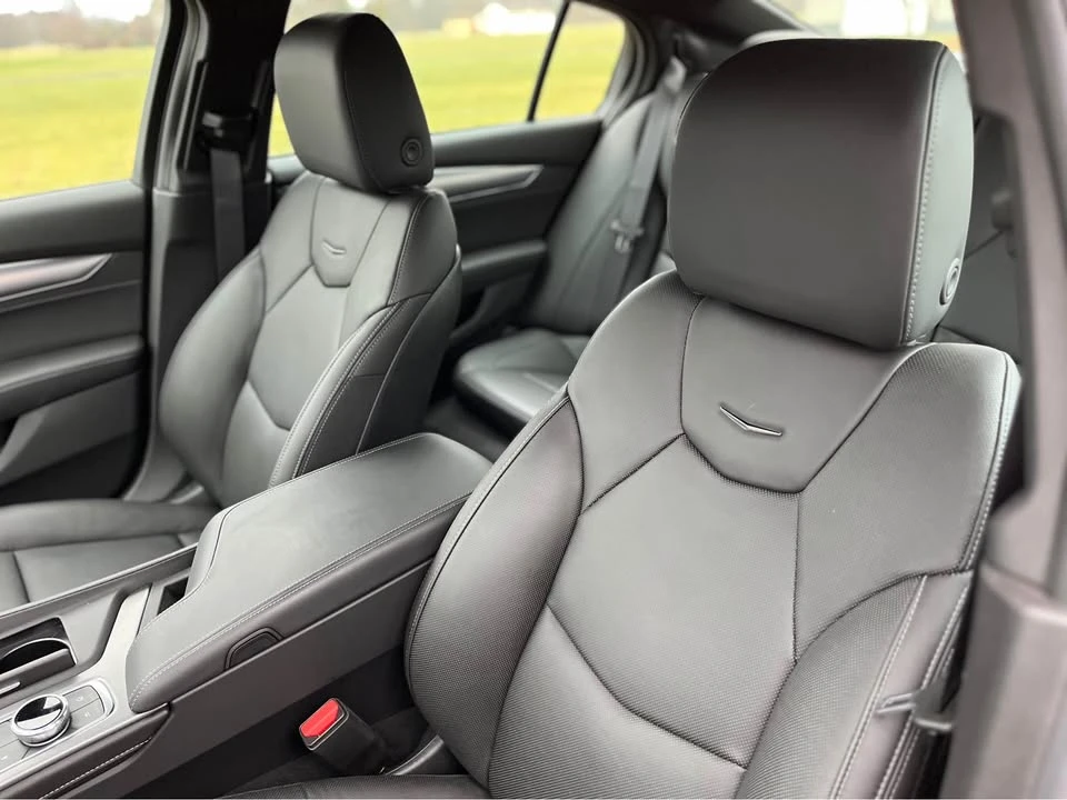 2025 Cadillac CT5 - Image 9 of 19