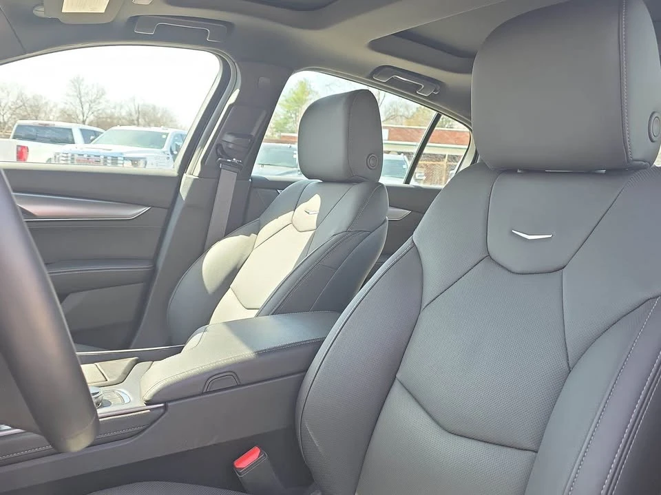 2025 Cadillac CT5 - Image 6 of 19