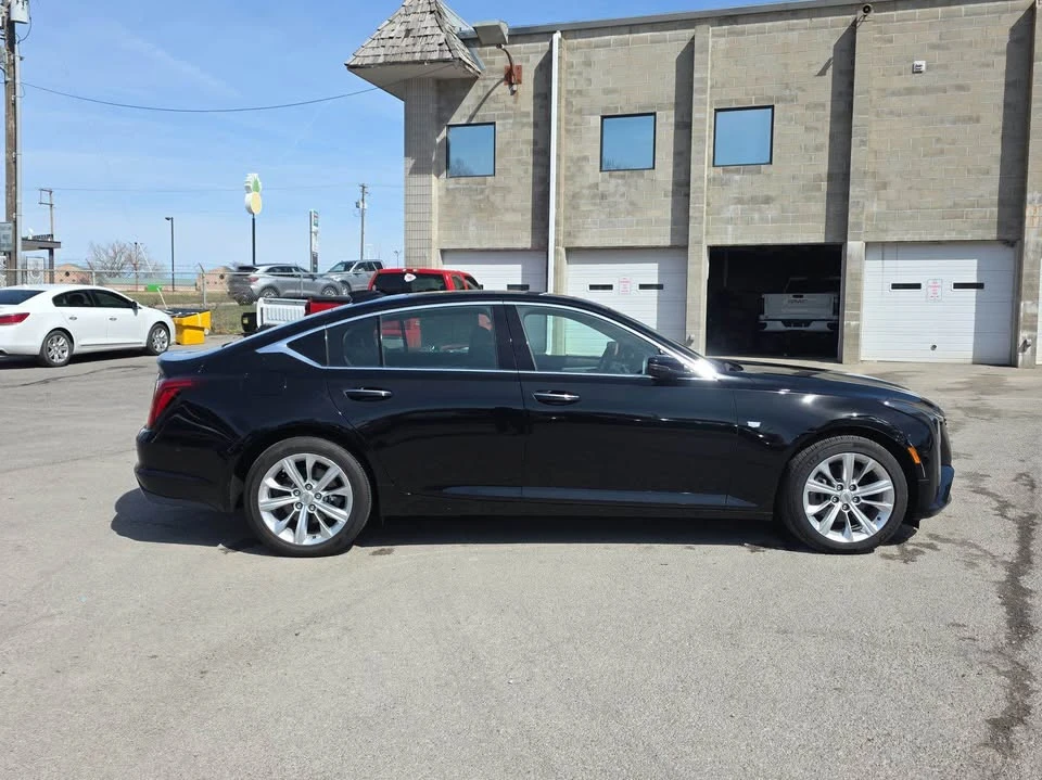 2025 Cadillac CT5 - Image 17 of 19