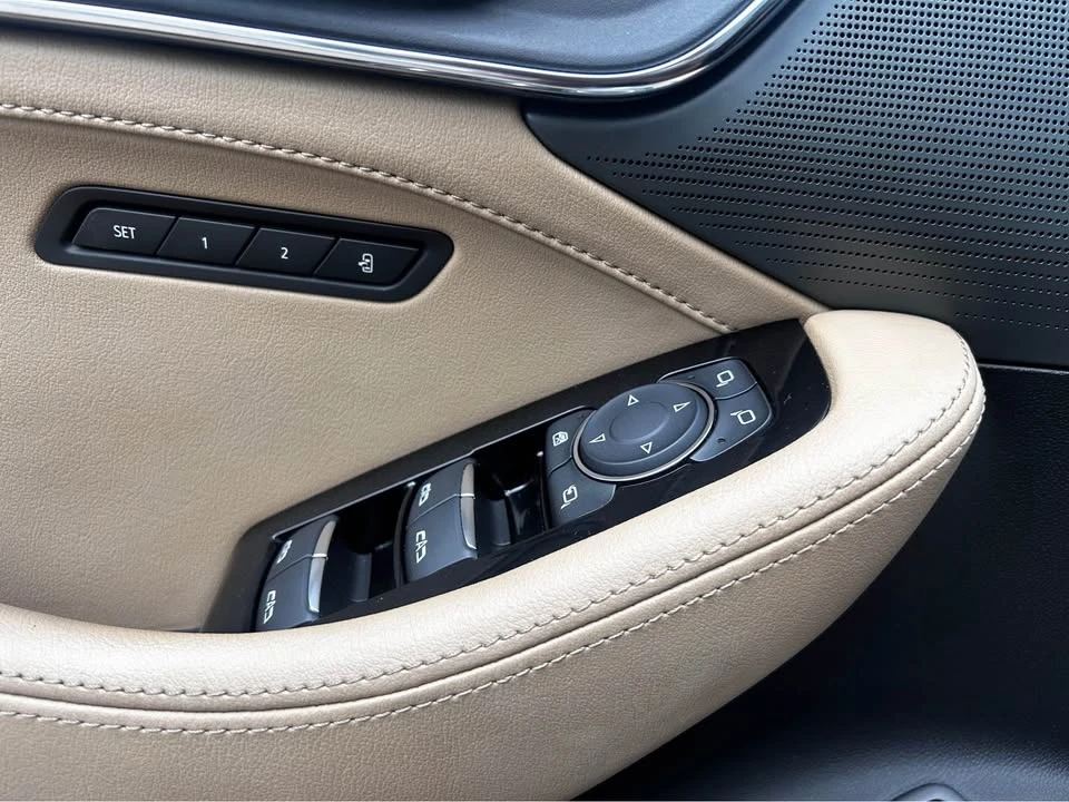 2025 Cadillac CT5 - Image 7 of 11