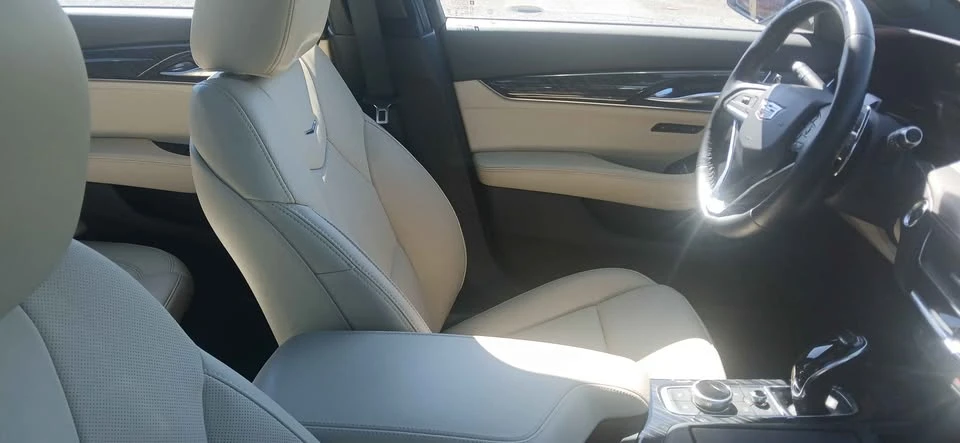 2025 Cadillac CT5 - Image 8 of 10