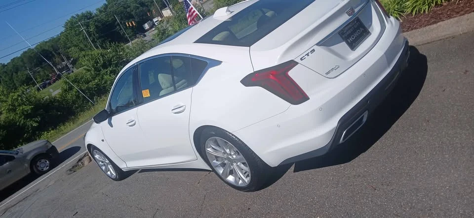 2025 Cadillac CT5 - Image 4 of 10