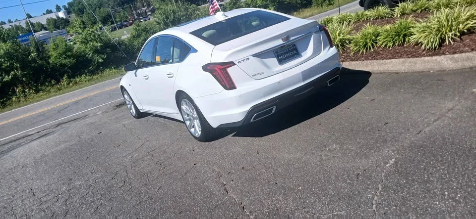 2025 Cadillac CT5 - Image 7 of 10