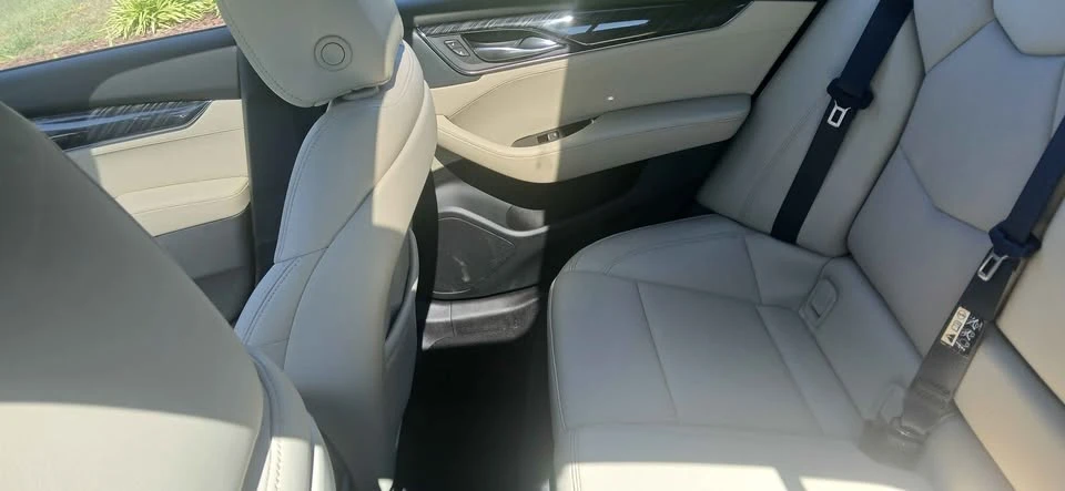 2025 Cadillac CT5 - Image 9 of 10