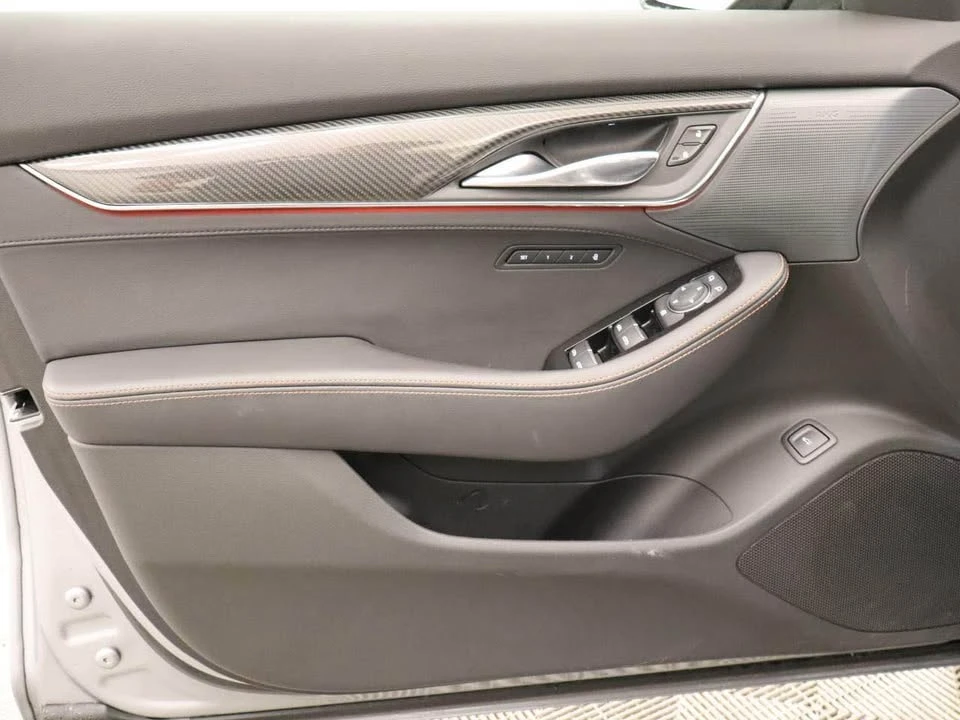 2025 Cadillac CT5 - Image 17 of 18