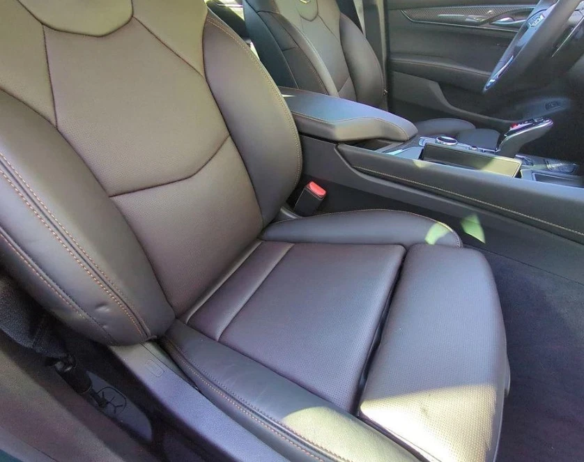 2025 Cadillac CT5 - Image 14 of 17