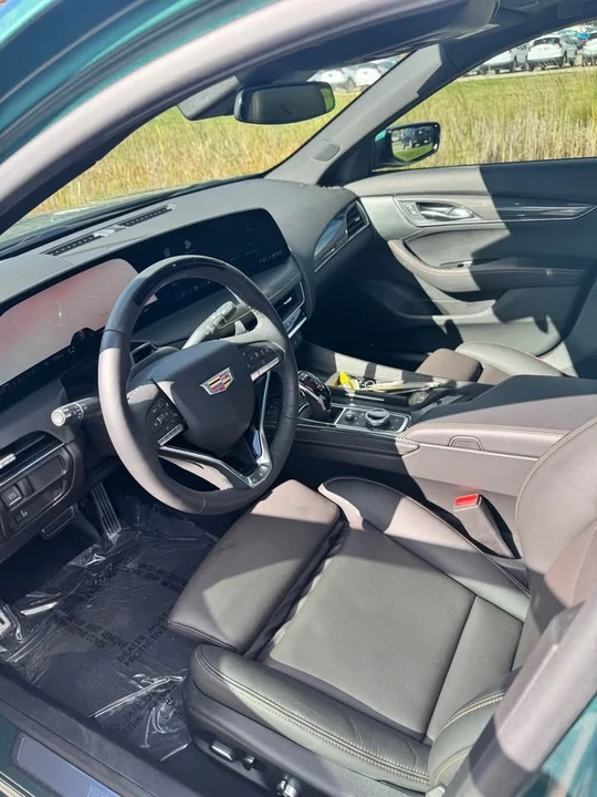 2025 Cadillac CT5 - Image 6 of 10