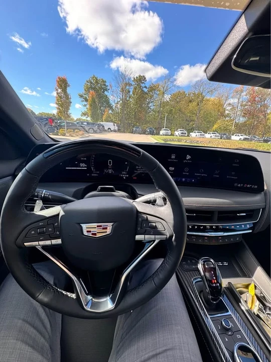 2025 Cadillac CT5 - Image 5 of 10
