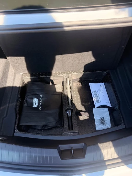 2025 Cadillac CT5 - Image 18 of 18
