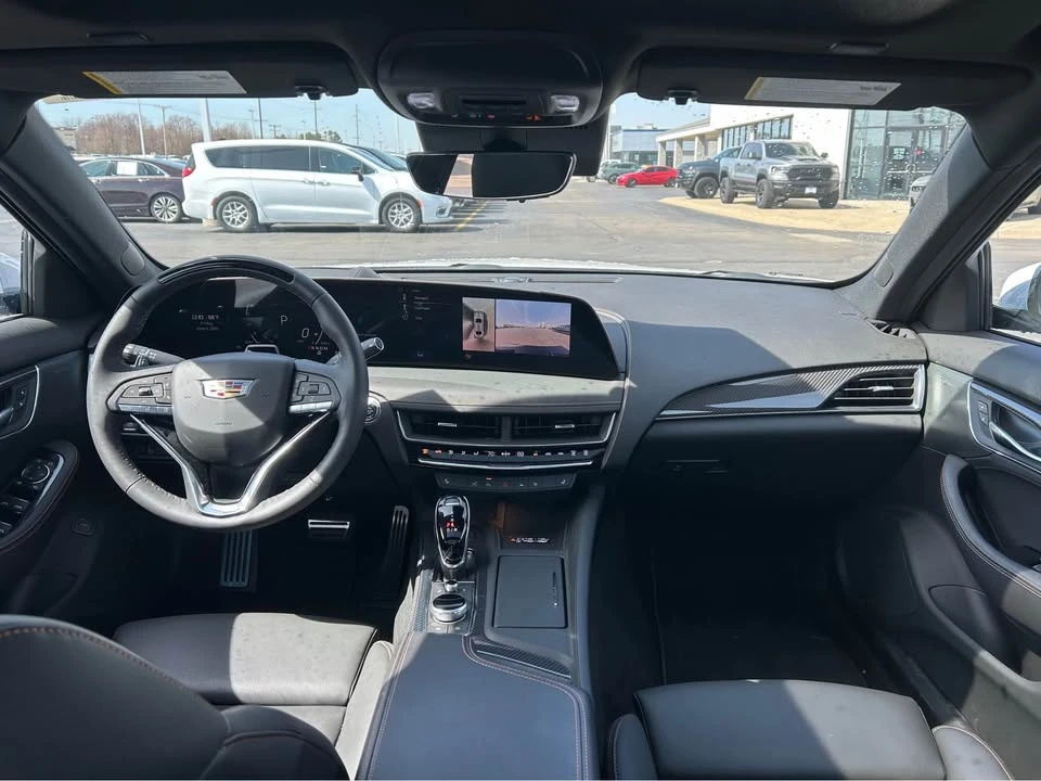2025 Cadillac CT5 - Image 15 of 20