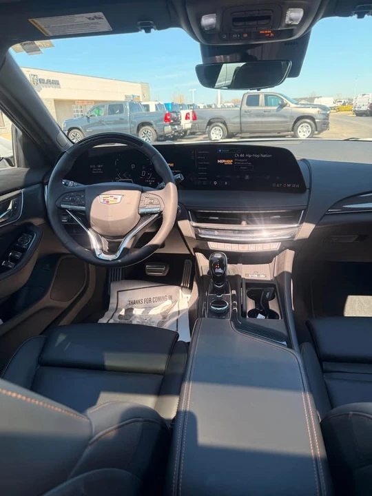 2025 Cadillac CT5 - Image 16 of 18