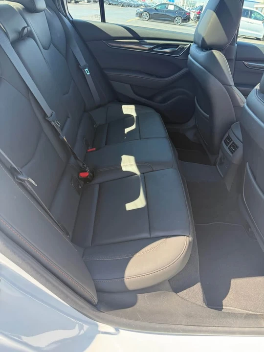 2025 Cadillac CT5 - Image 10 of 12