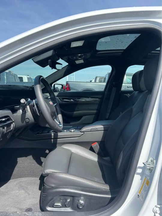 2025 Cadillac CT5 - Image 10 of 20