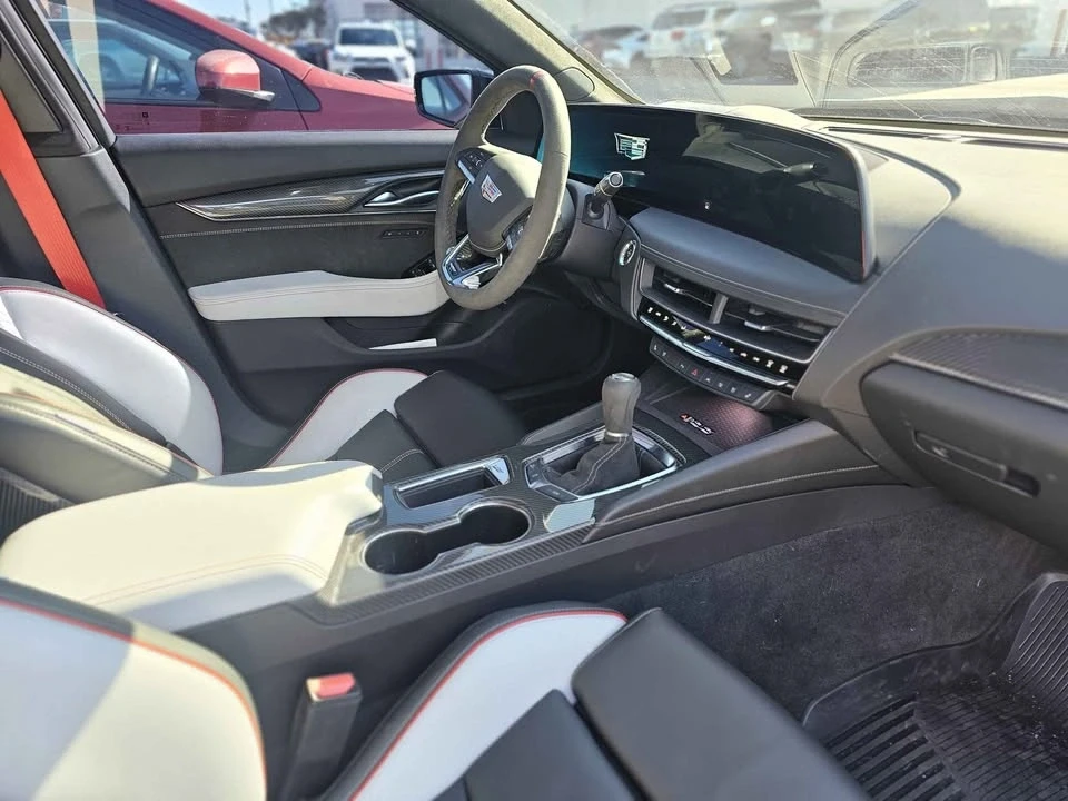 2025 Cadillac CT5-V Blackwing - Image 15 of 16