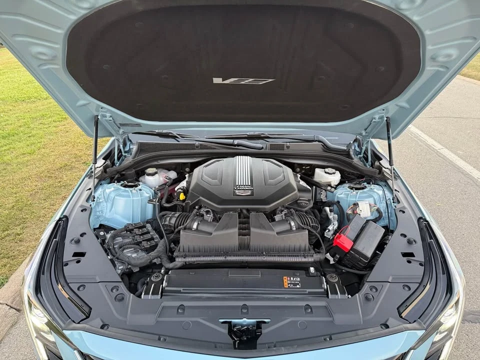 2025 Cadillac CT5-V - Image 10 of 11
