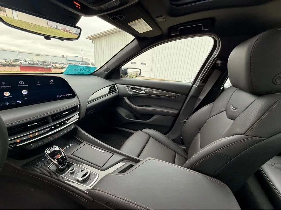 2025 Cadillac CT5-V - Image 18 of 20