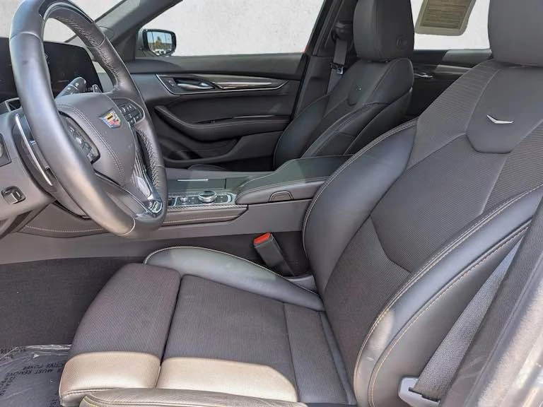 2025 Cadillac CT5-V - Image 10 of 20