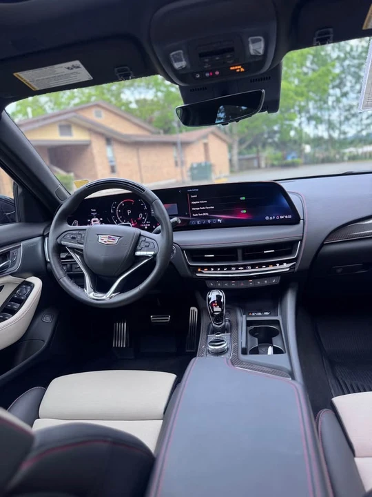 2025 Cadillac CT5-V - Image 16 of 19