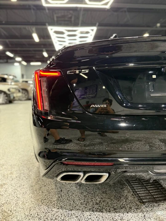 2025 Cadillac CT5-V - Image 15 of 17