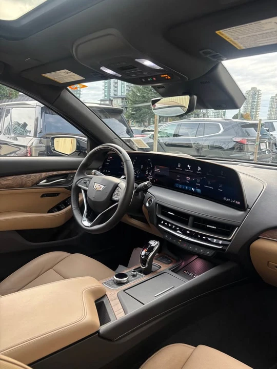 2025 Cadillac CT5 - Image 8 of 9