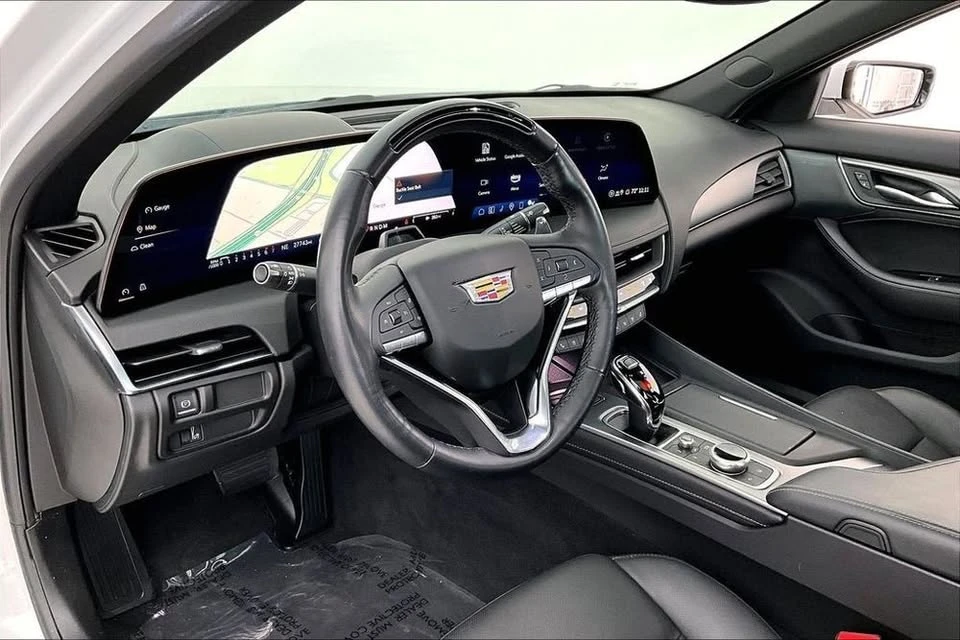 2025 Cadillac CT5 - Image 9 of 18