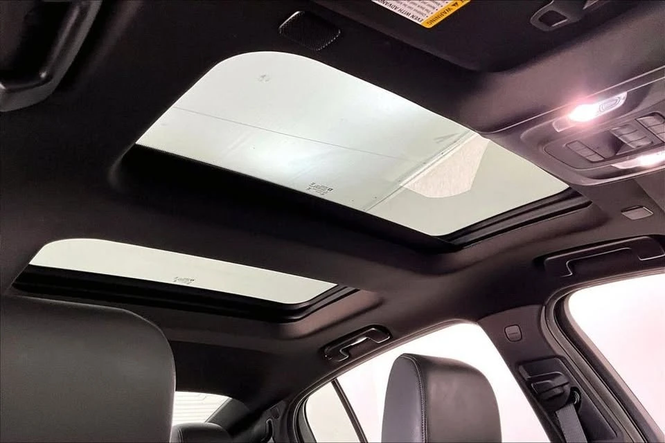 2025 Cadillac CT5 - Image 13 of 18
