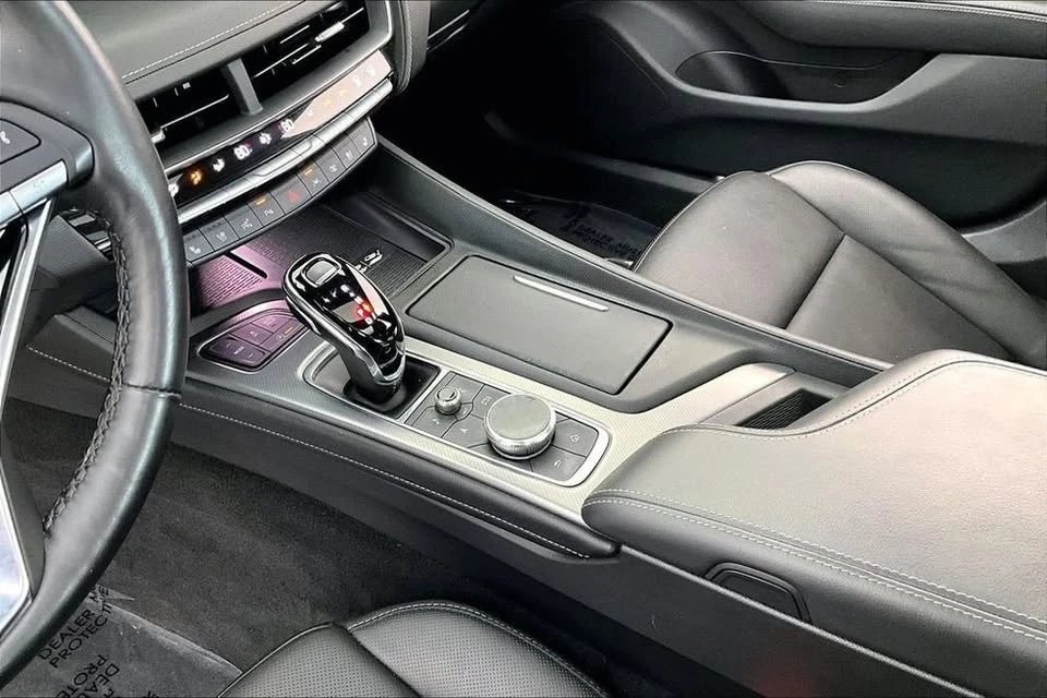 2025 Cadillac CT5 - Image 10 of 18
