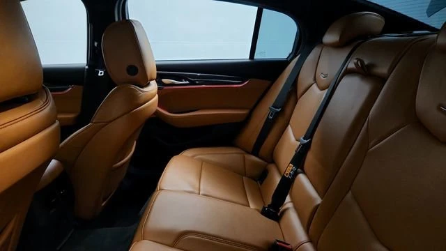 2025 Cadillac CT5 - Image 17 of 18