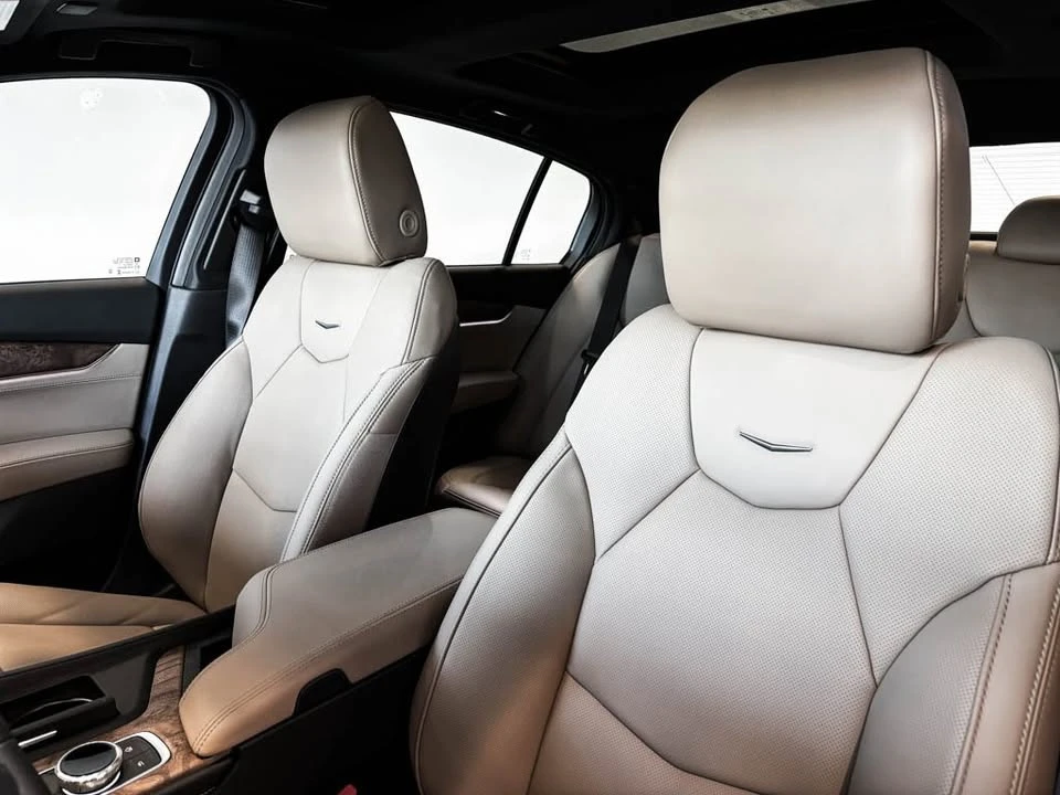 2025 Cadillac CT5 - Image 9 of 10