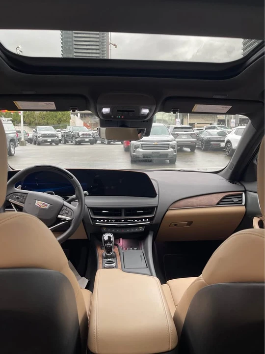 2025 Cadillac CT5 - Image 9 of 11