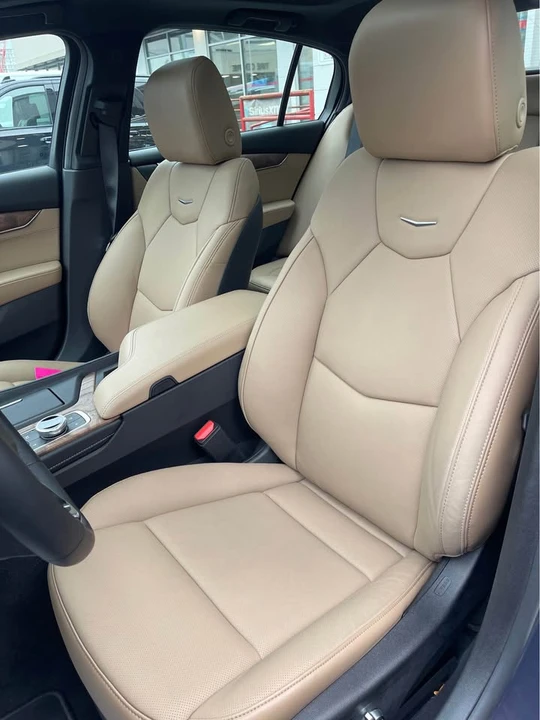 2025 Cadillac CT5 - Image 10 of 11