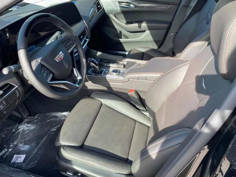 2025 Cadillac CT5 - Image 8 of 17