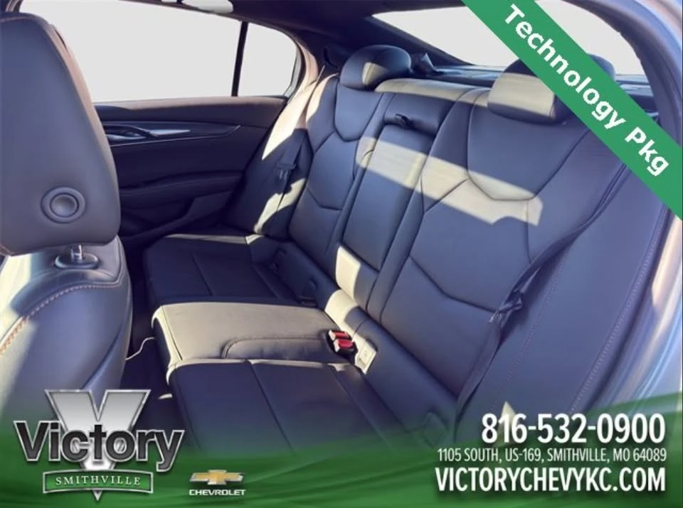 2025 Cadillac CT5 - Image 7 of 10