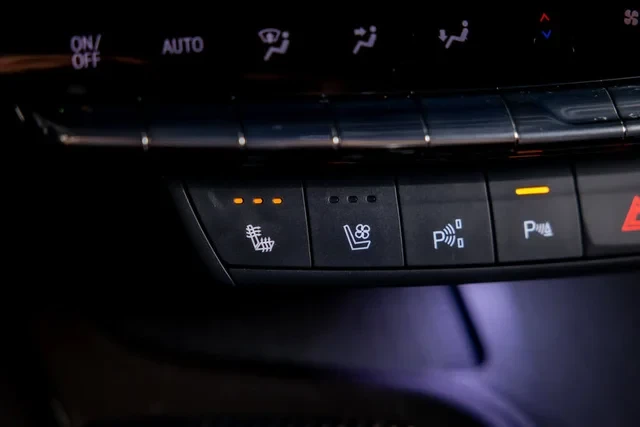 2025 Cadillac CT5 - Image 17 of 20