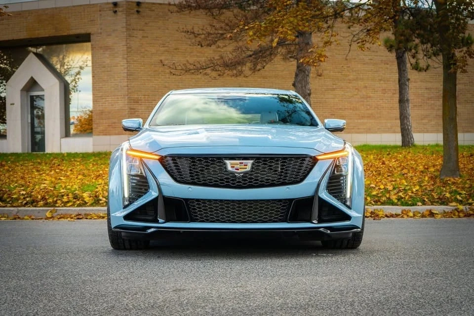 2025 Cadillac CT5-V - Image 2 of 20