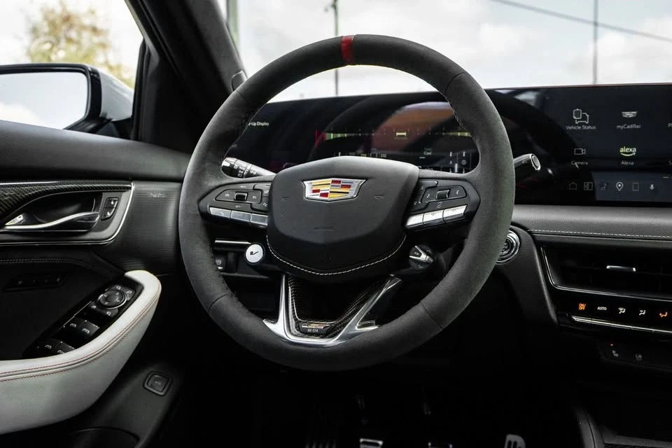 2025 Cadillac CT5-V - Image 13 of 20