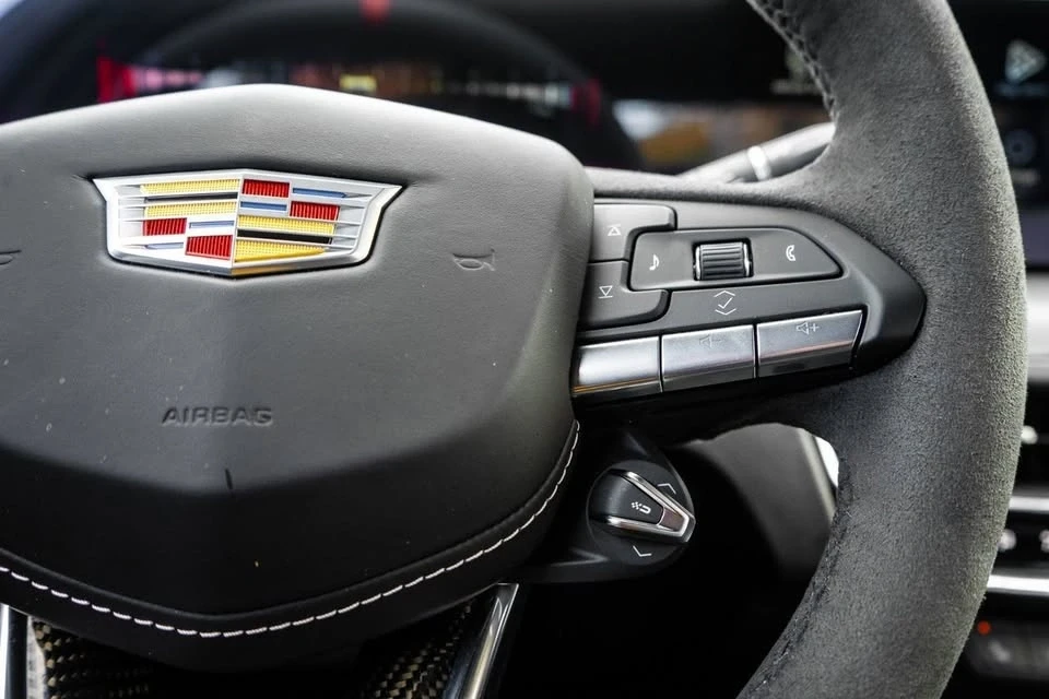 2025 Cadillac CT5-V - Image 15 of 20