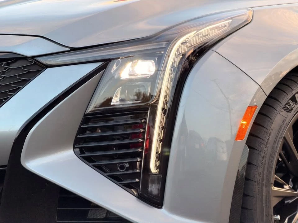 2025 Cadillac CT5-V - Image 15 of 20
