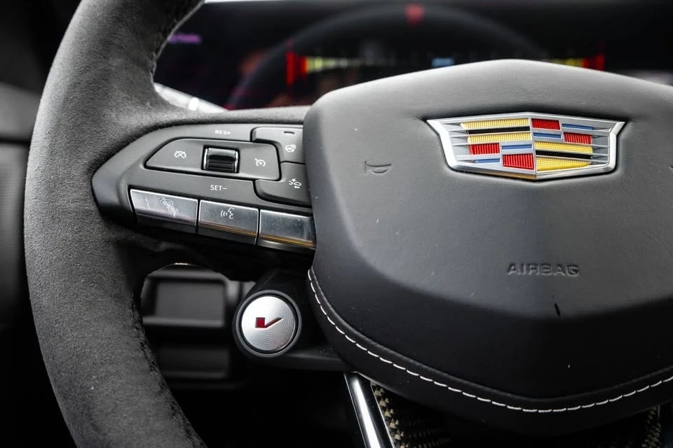2025 Cadillac CT5-V - Image 14 of 20