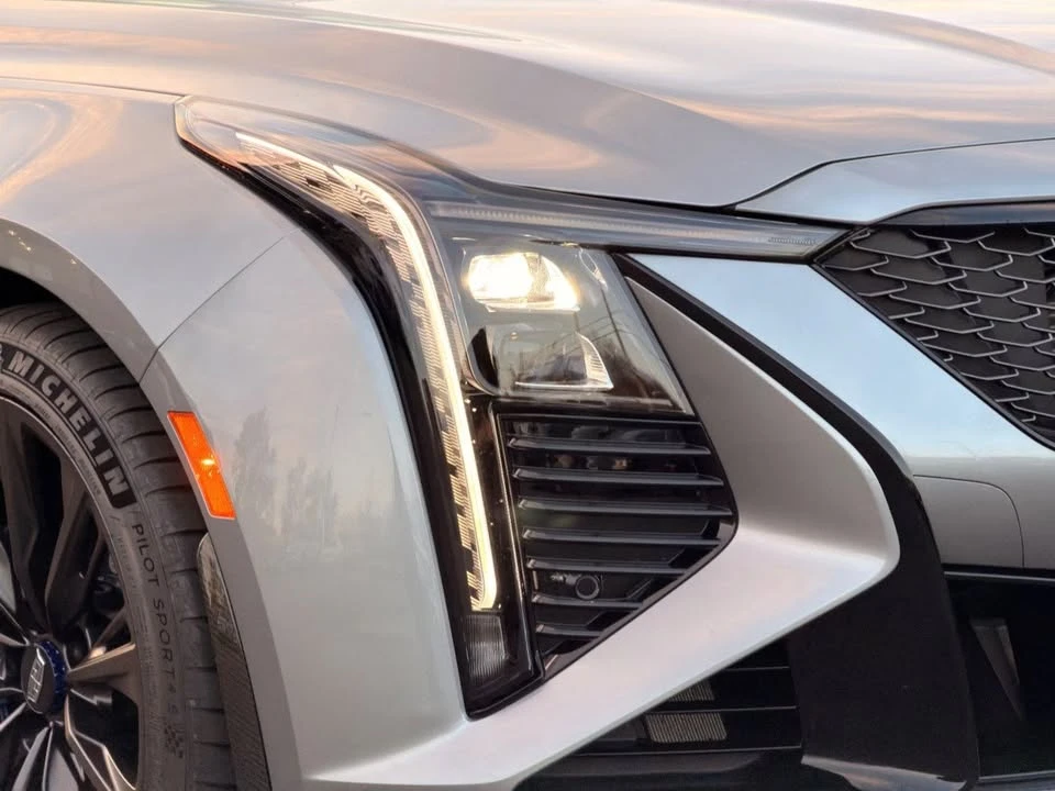 2025 Cadillac CT5-V - Image 13 of 20