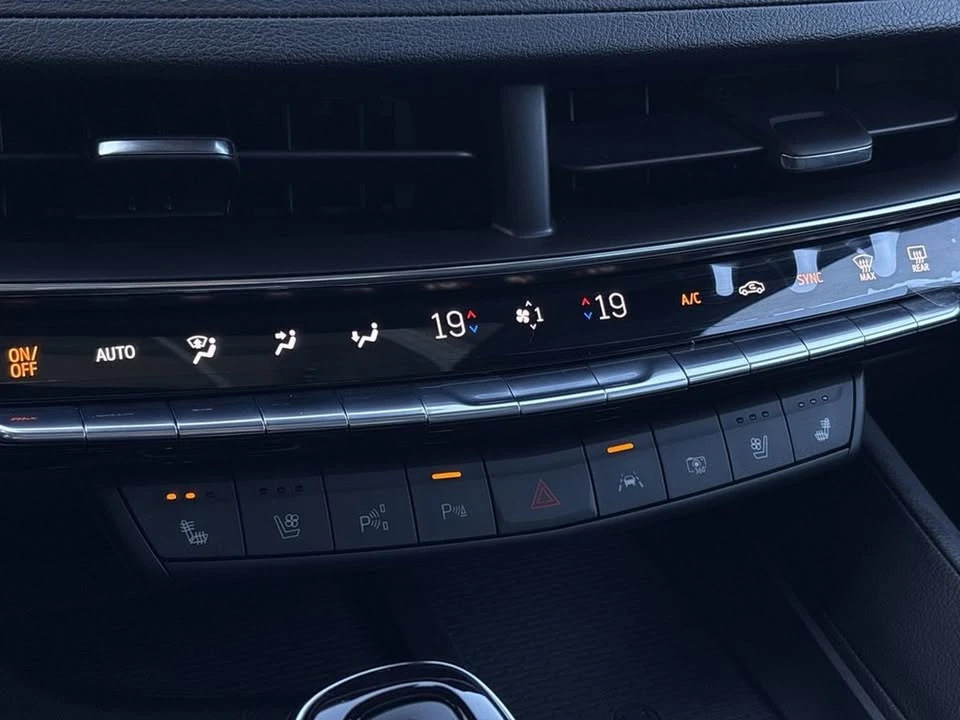 2025 Cadillac CT5-V - Image 15 of 19