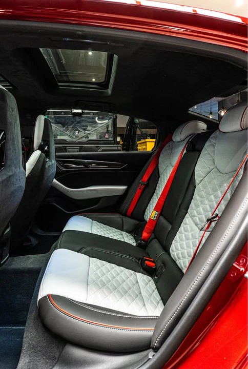 2025 Cadillac CT5-V Blackwing - Image 10 of 13