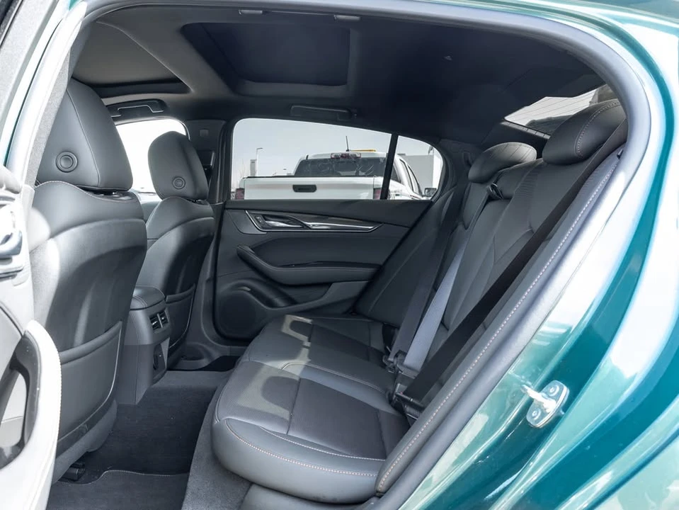 2025 Cadillac CT5-V - Image 18 of 18