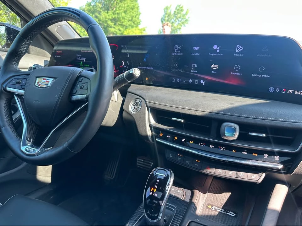 2025 Cadillac CT5-V - Image 9 of 12