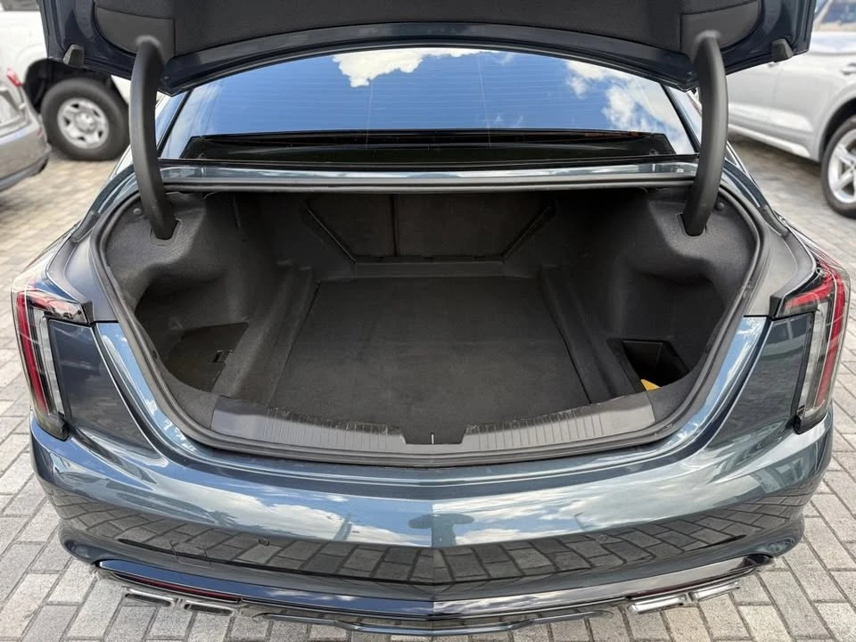 2025 Cadillac CT5-V - Image 9 of 20