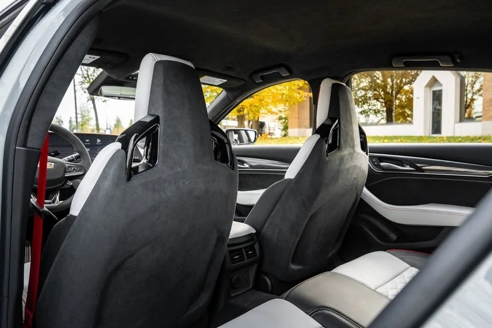 2025 Cadillac CT5-V Blackwing - Image 15 of 17